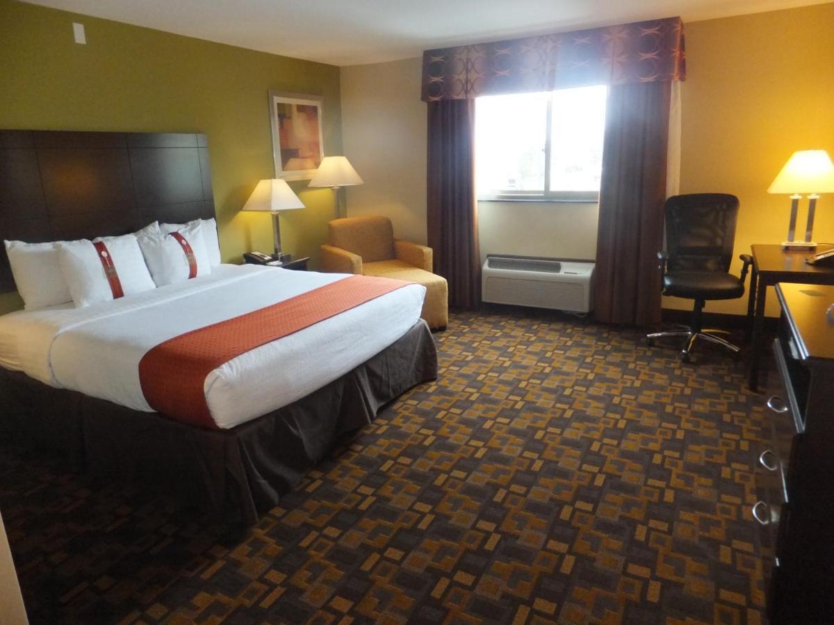 Holiday Inn Mount Prospect-Chicago Room photo